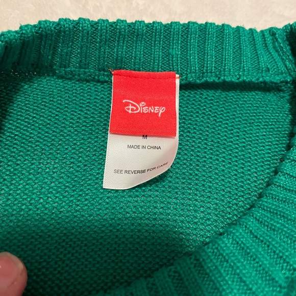 ((SOLD)) ‼️ Women’s Disney Mickey Christmas Sweater, M - Picture 3 of 4